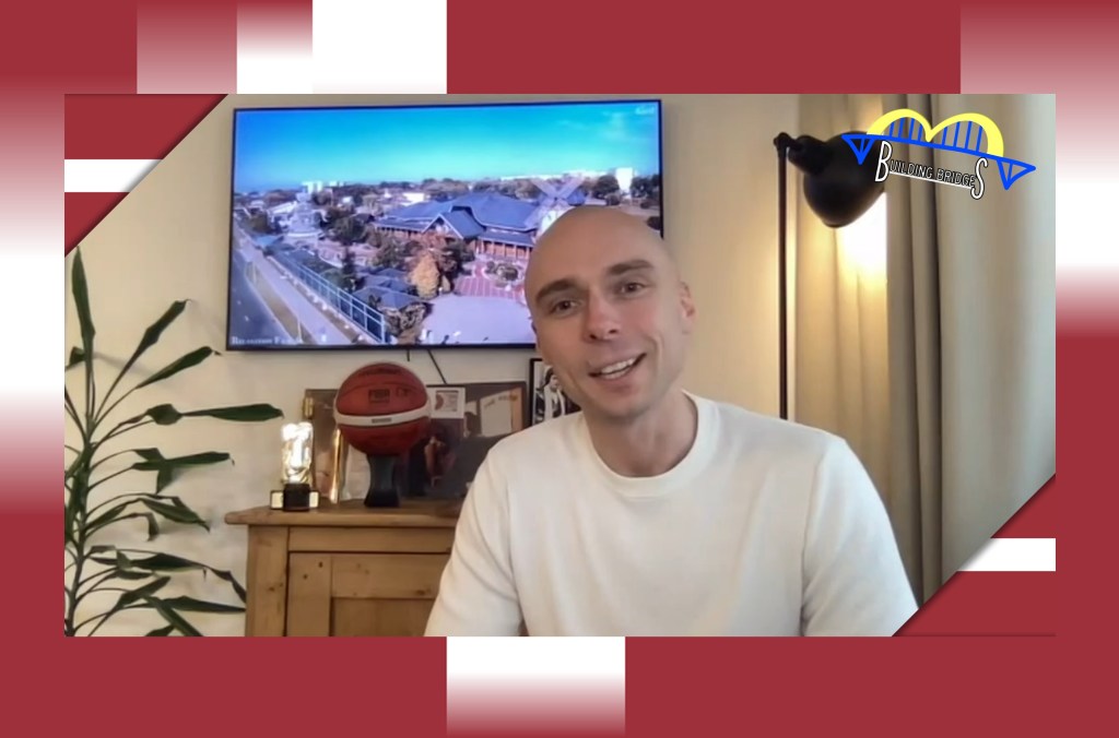 Dons: “The stage is the safest place on earth for&nbsp;me!”